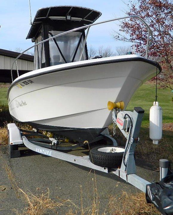 2002 Hydra-Sports 21' Center Console Boat w/ 200 HP Evinrude, and Venture Trailer