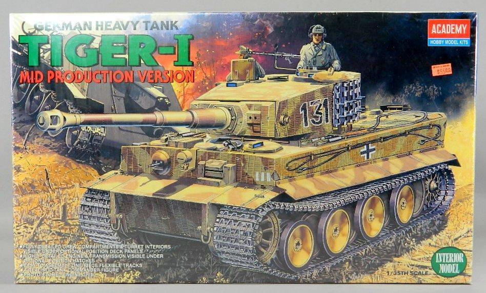 Academy Hobby Model Kit: German Heavy Tank Tiger-I Mid Production Version