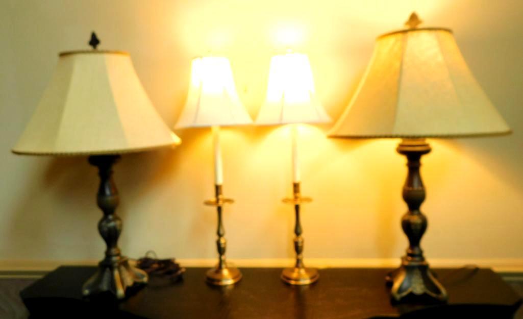 2 Pairs of Lamps