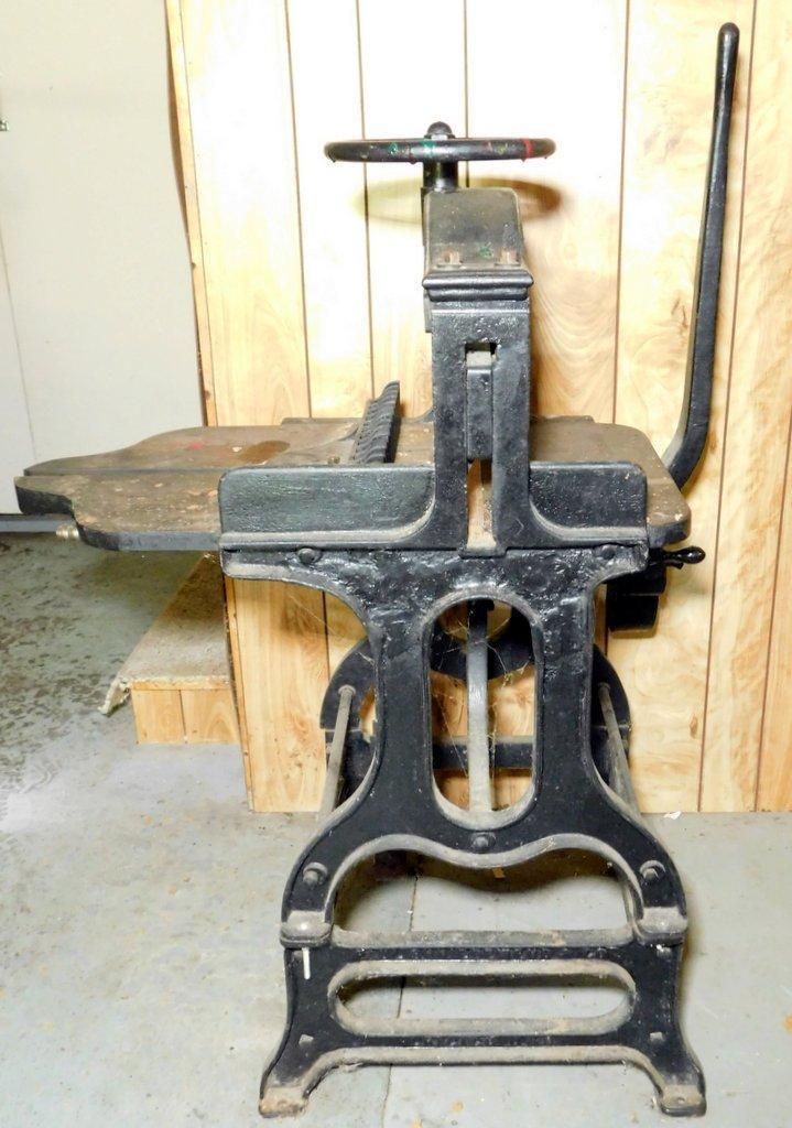 Antique Reliance Paper Cutter, Paul Shniedewend & Co., Chicago