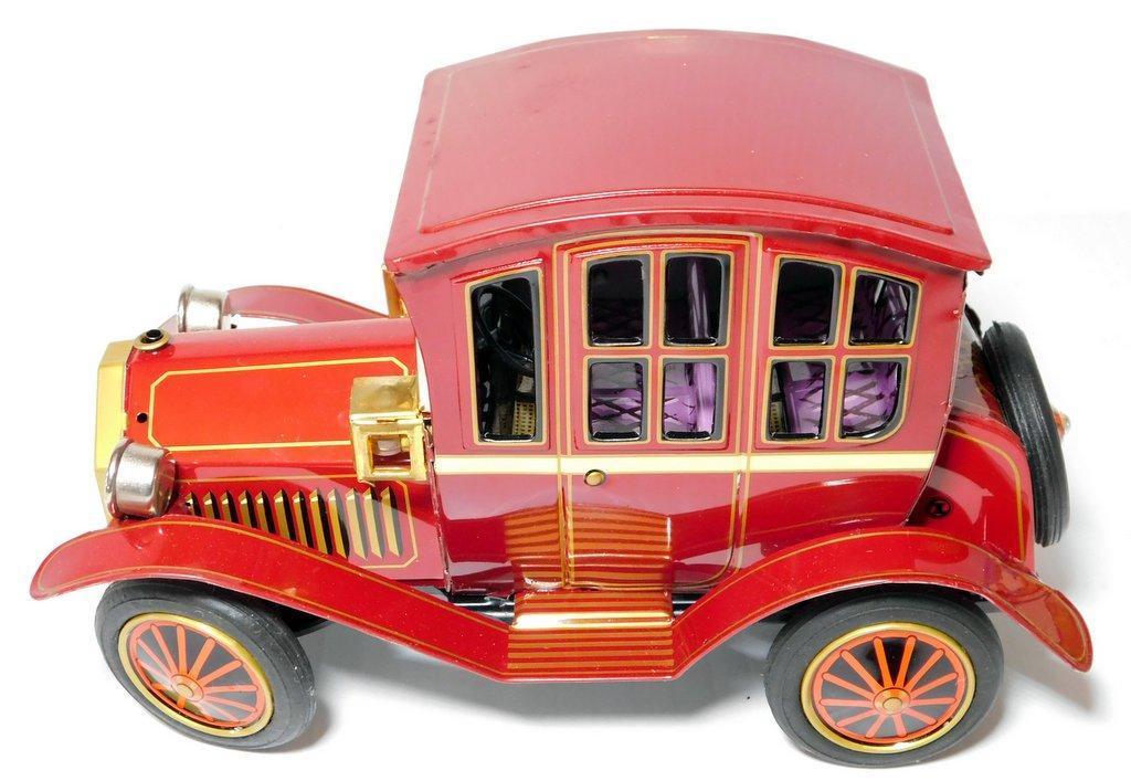 Battery Operated Grand-pa Car 442 in Original Box