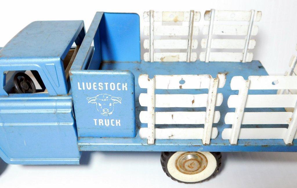 Structo Pressed Steel Livestock Truck and Nylint Ford Pet Mobile