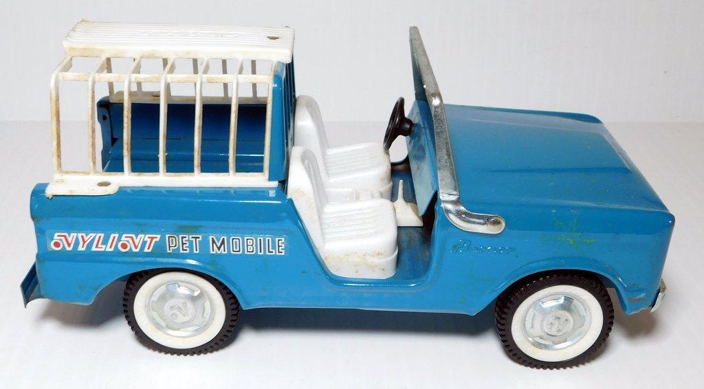 Structo Pressed Steel Livestock Truck and Nylint Ford Pet Mobile