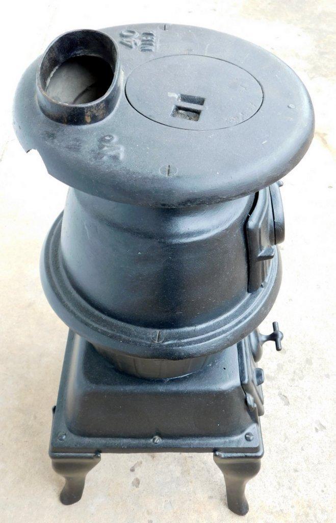 Pot Belly Cast Iron Stove, Excellent