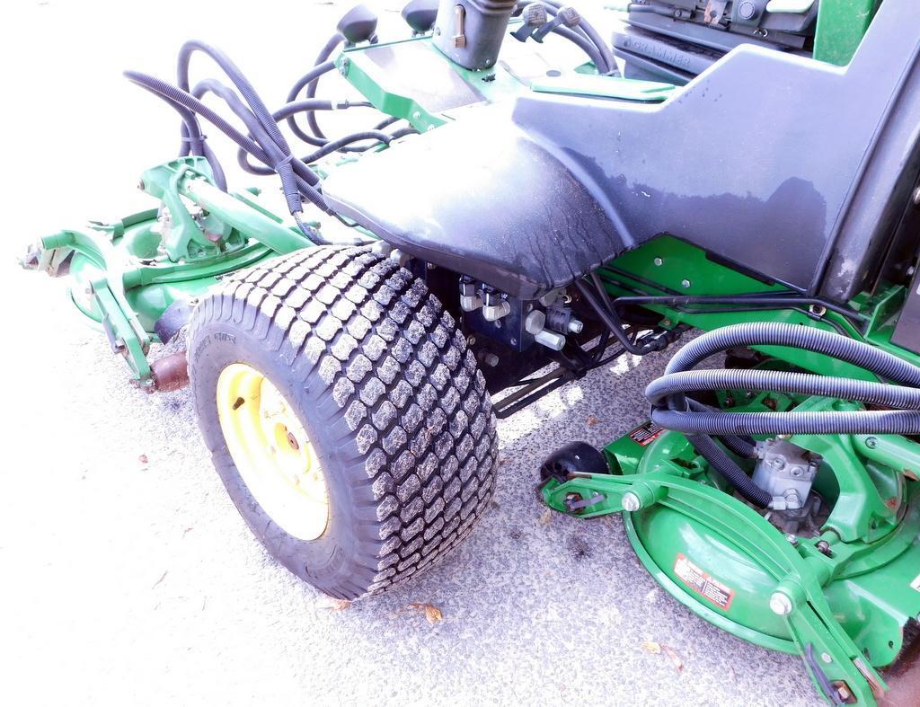 John Deere 8800 TerrainCut Rough Mower, 2110 Hours