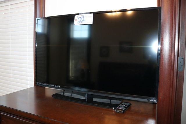 Vizio E390i-A1 flat panel TV - 39"
