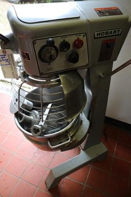 Hobart D-300 mixer - 30 qt - bowl guard - bowl and attachments - 3/4 hp - 1