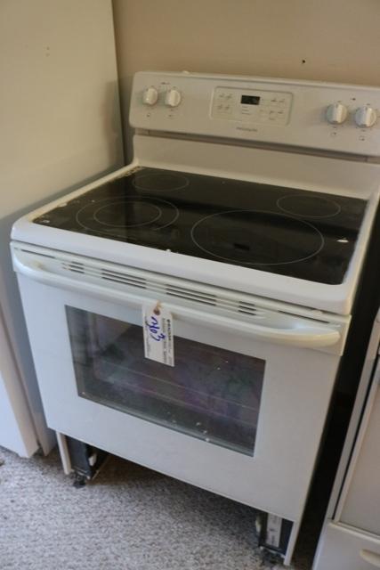 Frigidaire 30" 4 burner glass top electric range with oven