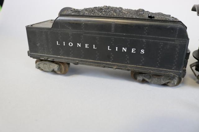 Lionel 675 locomotive 2-6-2 with tender - 027 ga. - as is - 6466 whistle te