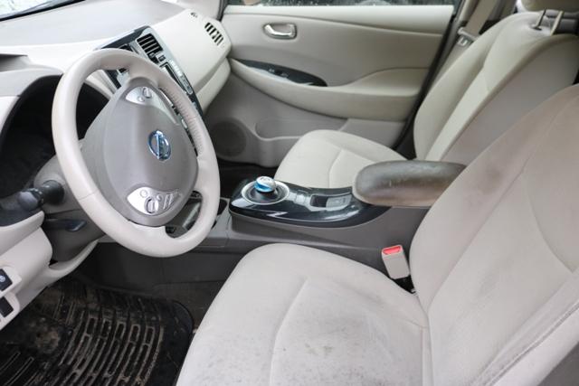 2013 Nissan Leaf Hatchback 4 door electric car – FWD – 4 wheel ABS - rear e
