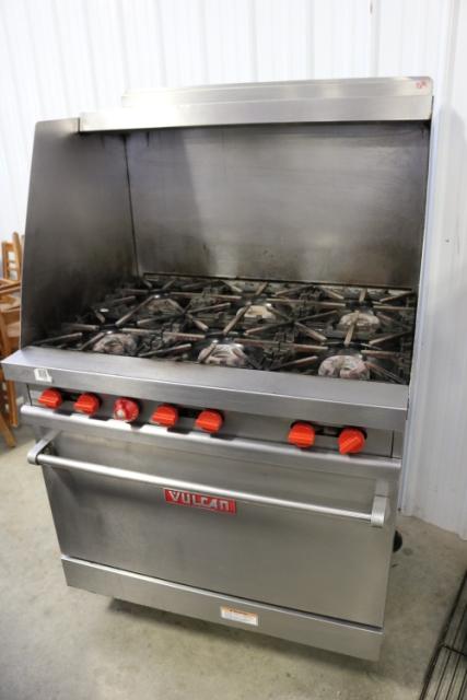 2009 Vulcan 6 burner gas range w/ oven