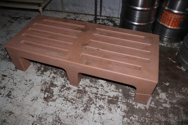 Cambro dunnage rack