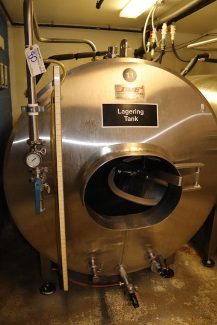 DME 30 barrel stainless horizontal laagering tank