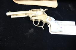 Hubley Texan Gold cap gun with holster