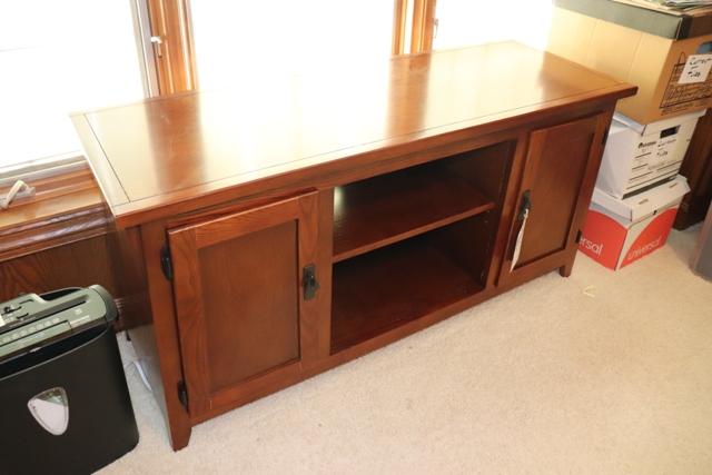 18" x 50" Leick entertainment center