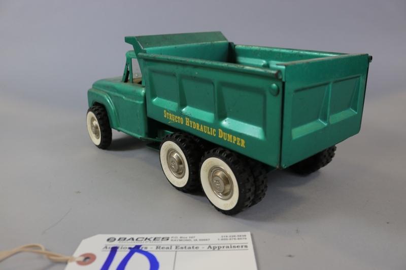 14" Structo green hydraulic dump truck