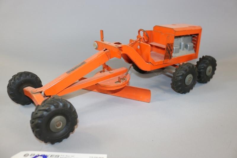 16" Structo orange road grader