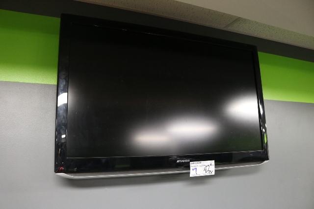 Sansui 42" TV with wall mount bracket - no remote