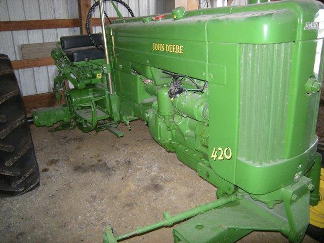 John Deere Total Restored 420 Wide Front 2 cylinder tractor    NICE