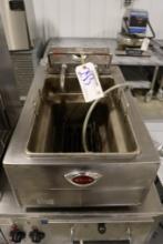Wells F-49 counter top electric #15 fryer - no baskets - showing rust - 220