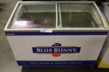 Blue Bunny 48" portable 2 glass sliding lid ice cream merchandizer - wheels