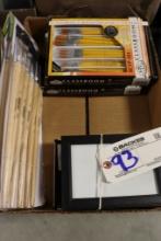 Box to go - Paint brushes & 4" x 6" picture frames