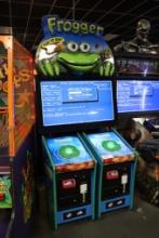 ICE Raw Thrills "FROGGER" dual player video game with 2 Intercard card read