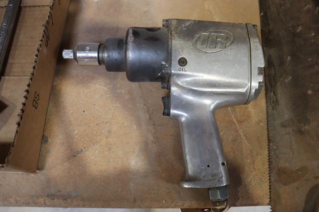 IR model 258 air impact - 1/2" drive - nice