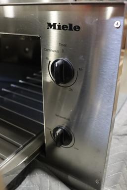 Miele built in  Cup warming drawer