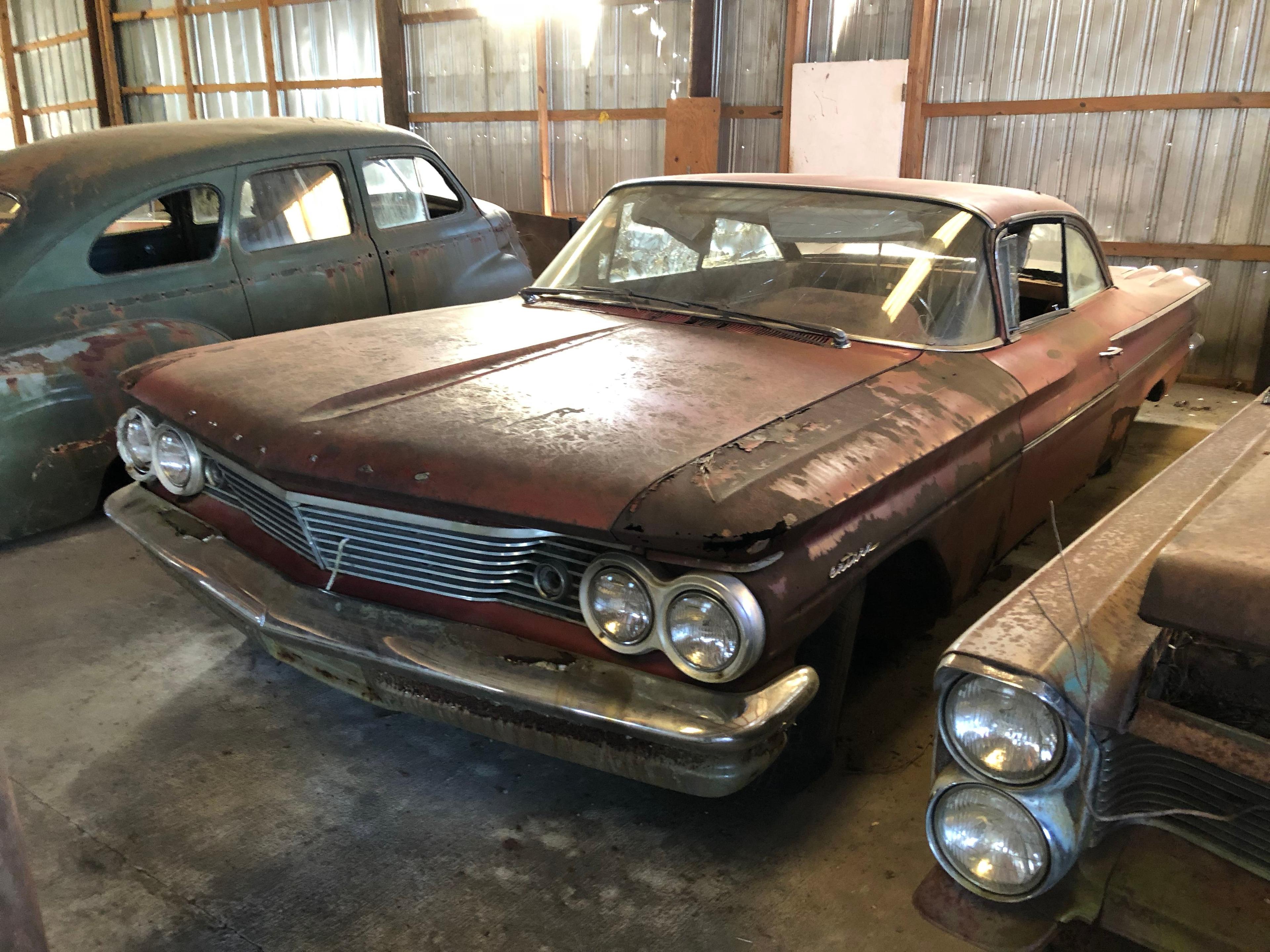 1960  Pontiac  Catalina  Color:  Red