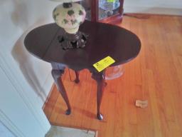 Small End Table with Drop Leaves; Opened 27" long x 16" wide x 25" tall; Excellent Condition