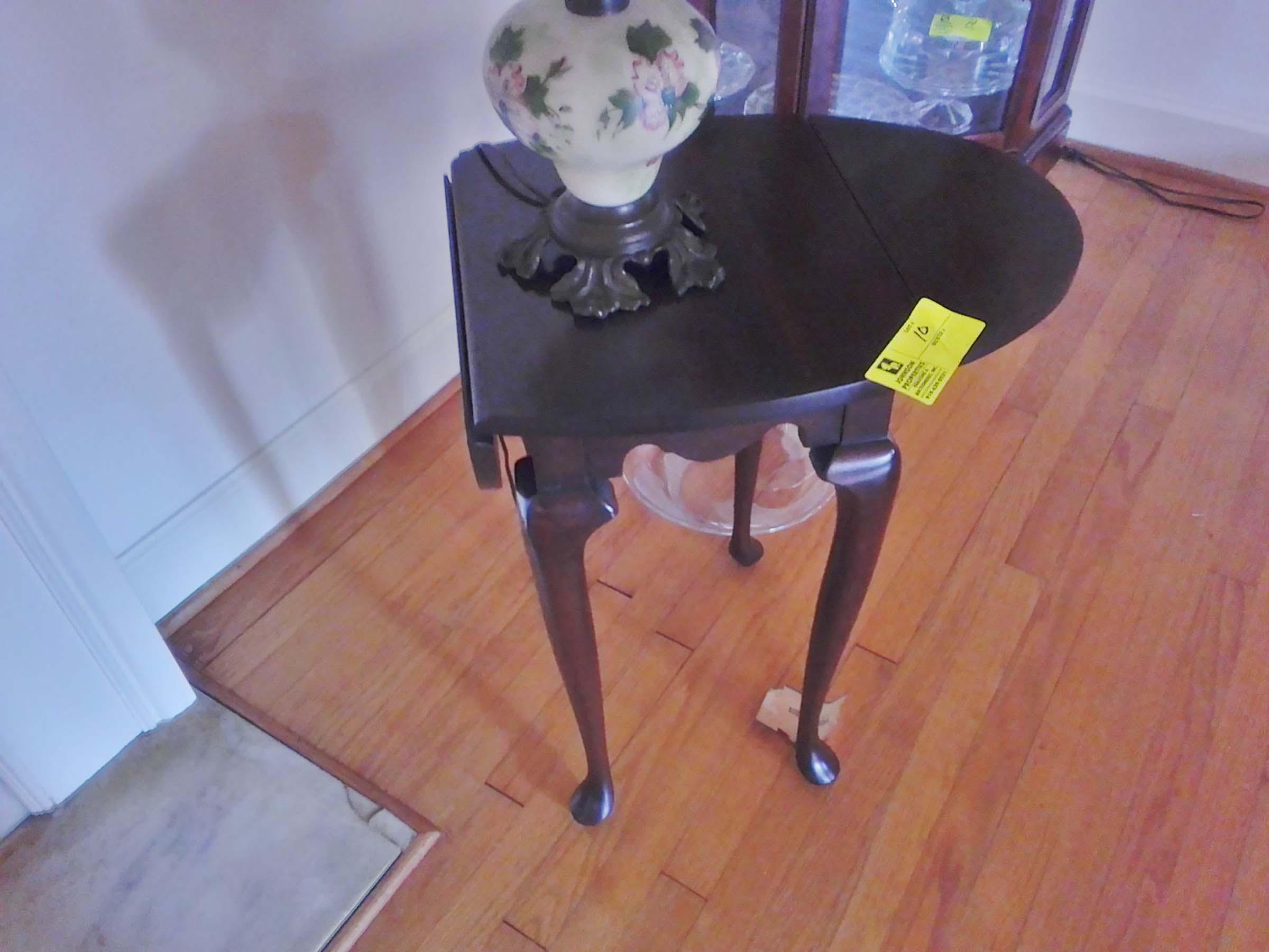 Small End Table with Drop Leaves; Opened 27" long x 16" wide x 25" tall; Excellent Condition