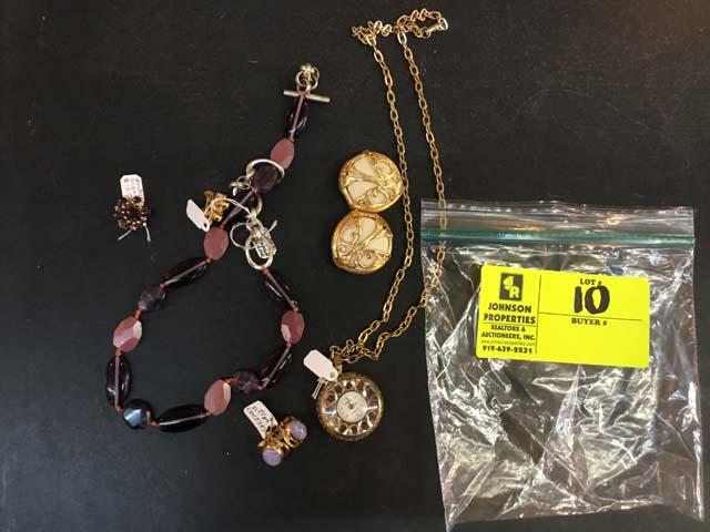 Bag of Fashion Jewelry, Miscellaneous Pieces (Necklace, Earrings, etc)