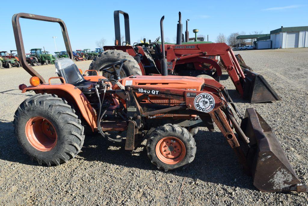 KUBOTA B8200 ROPS 4WD W/ 1840 LDR BUCKET