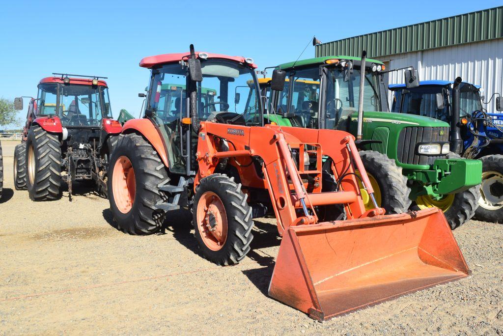 KUBOTA M7040 C/A 4WD W/ LDR BUCKET