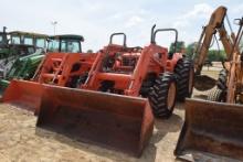 KUBOTA M9000 4WD ROPS W/ LDR AND BUCKET