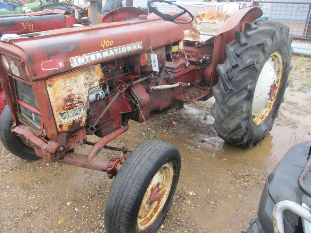 INTERNATIONAL 424 2WD SALVAGE