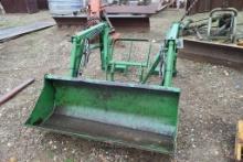 JD 210 LDR W/ BRACKET AND BUCKET