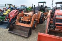 KUBOTA B8200 4WD W/ LDR BUCKET AND BACKHOE ATTACHMENT