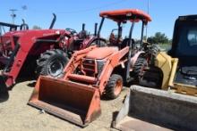 KUBOTA B26 TLB 4WD, 1130 HOURS (HOURS NOT GUARANTEED)