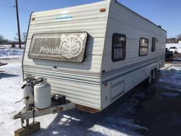 1993 Prowler Fleetwood 26' camper, furnace, new fridge, full bath, everythi