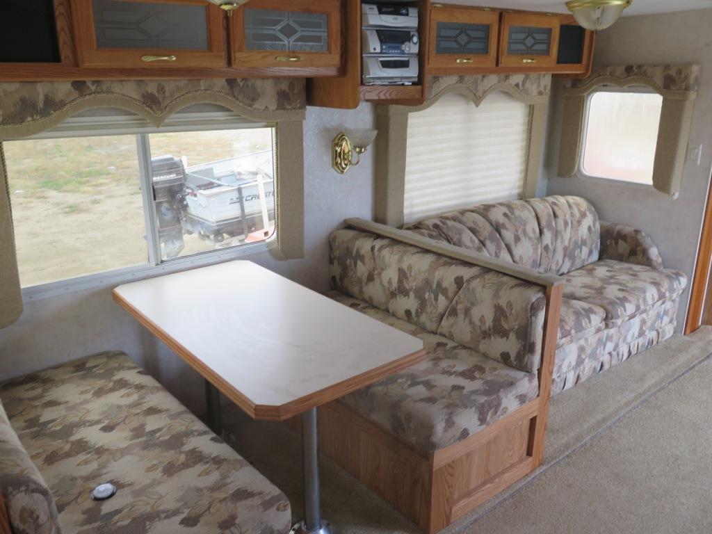 2002 30' Gulfstream Seahawk 5th Wheel Camper, 2 slide-outs, rear kitchen, n