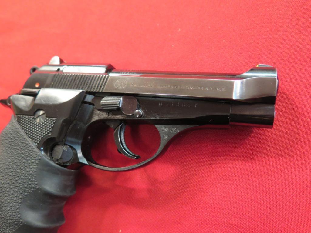 Beretta mod 84BB 9mm short semi auto pistol, 2 magazines, in Boyt soft case