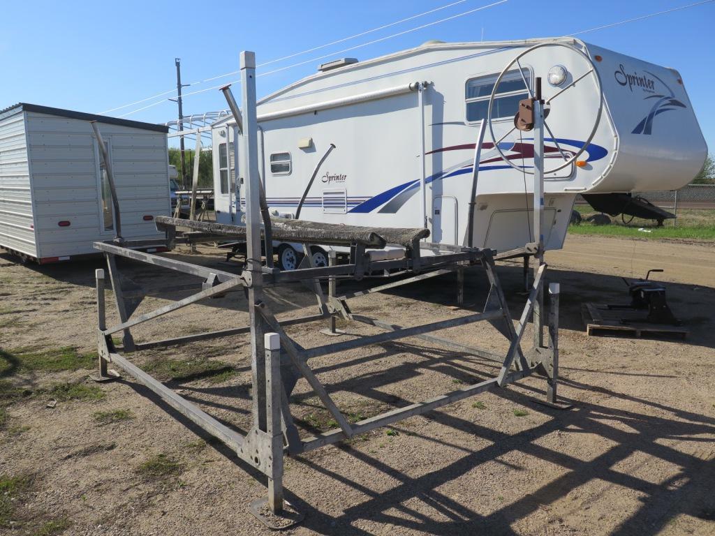 Hewitt aluminum boat lift, 94" between posts, tag#4298