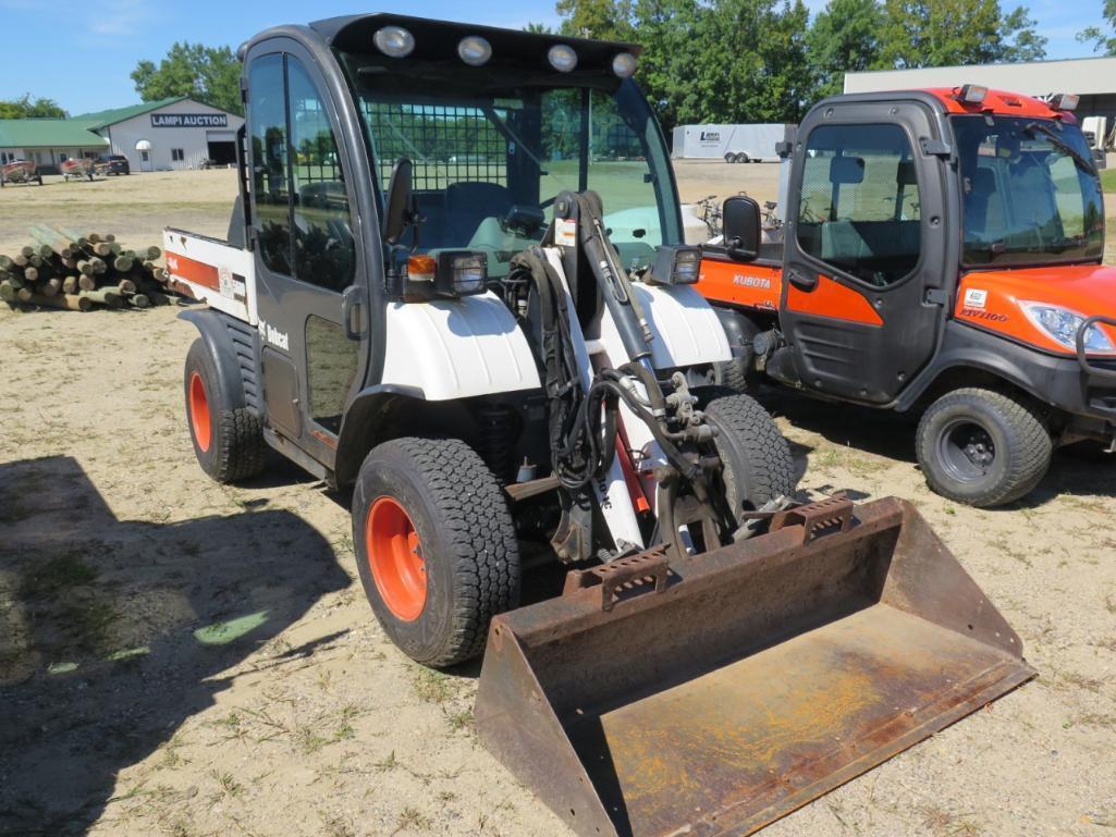 2009 Bobcat 5600 diesel Toolcat, New Tires, heat, A/C, High Flow, Power bob