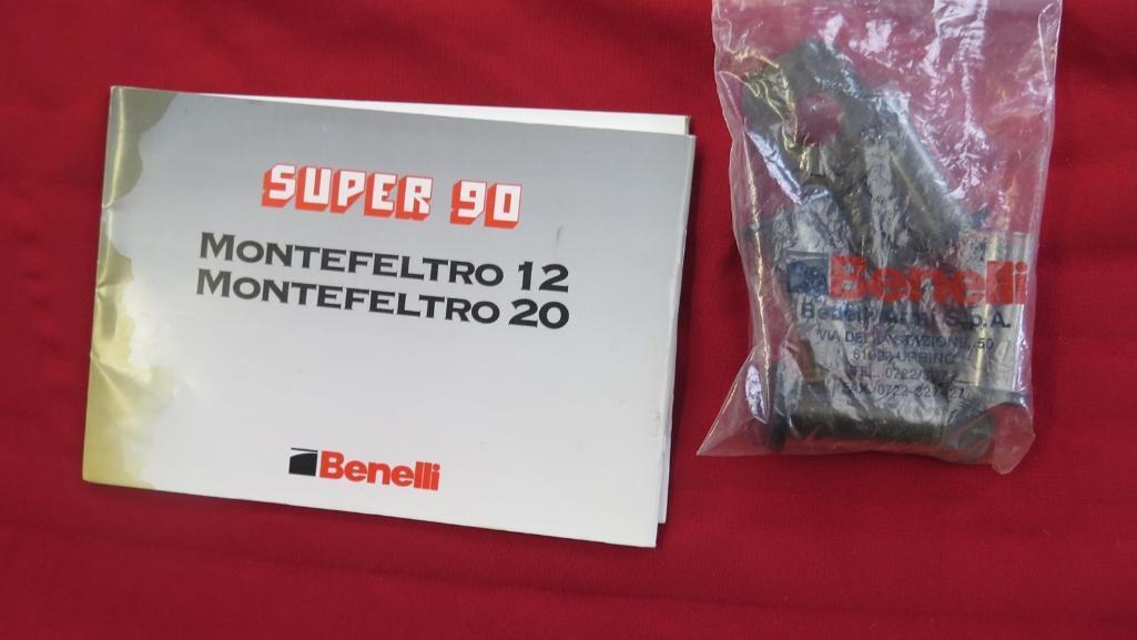 Benelli Montefeltro Super 90 12ga semi auto, 3", manual & chokes, 26" VR ba
