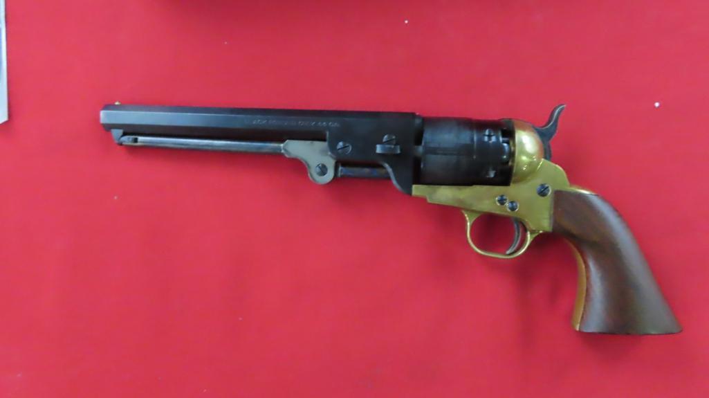 Traditions .44Blackpowder recolver, 1851 Colt Navy, brass receiver with box