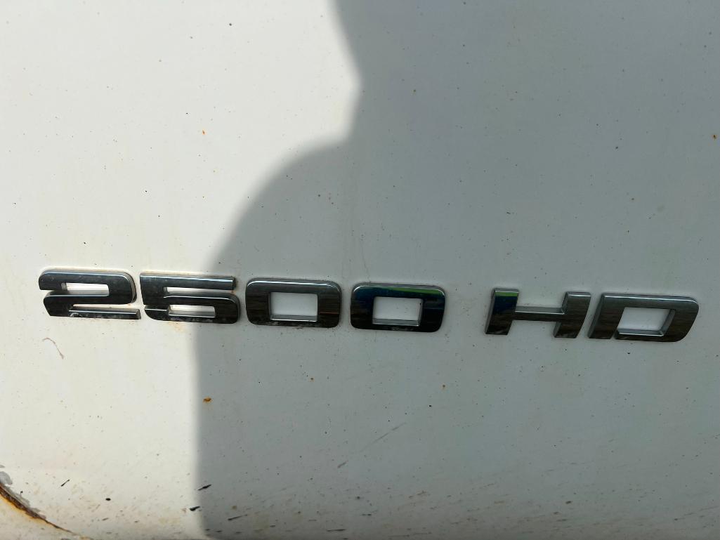 2011 Chevy 2500 HD LTZ Extended Cab 4 x 4 Pickup Truck, VIN #1GC2KVEG4BZ229964, Miles 223,884,