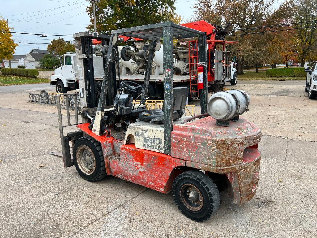 Nissan Optima 60 LP Forklift, Hours 27,437, Serial #E549755, Triple Mast Side Shift, 6000 Lb. Lift.