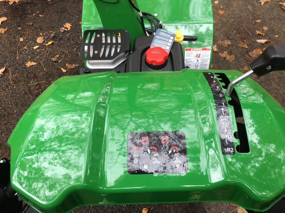 John Deere 1330SE Snowblower